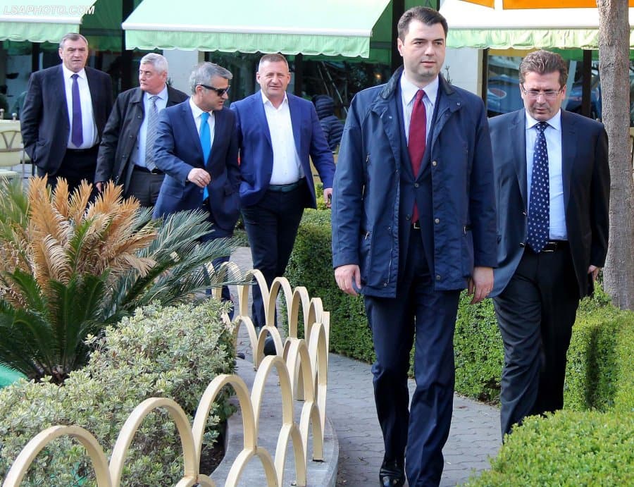 Bashës i ka mbetur vetëm një rrugë…!
