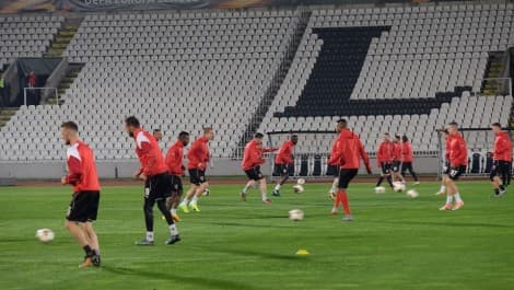 Zbardhet axhenda e Skënderbeut para ndeshjes së sotme ndaj Partizanit të Beogradit.