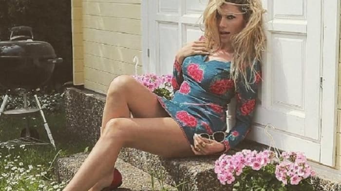 LEDINA ÇELO TREGON SE SI DUKEJ NË VITIN 1998: BUZËVE S‘KAM Ç’U BËJ (FOTO)