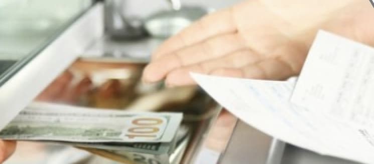 Kohë të vështira, bizneset dhe individët po kursejnë
