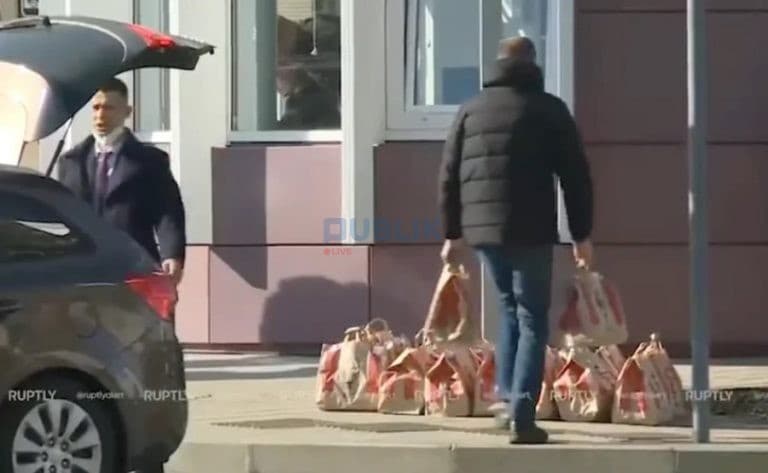 Kinezët porosisin ushqim amerikan/ Nuk u pëlqeu oferta e Putinit?/ VIDEO