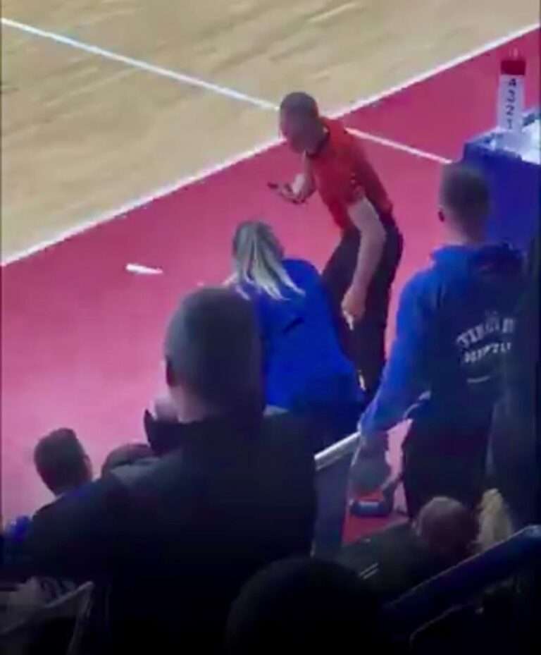 Deborah Keçi, shefja patronazhiste e Erion Veliajt i hedh fanellën në kokë arbitrit, qytetarët: Turp, të pezullohet!
