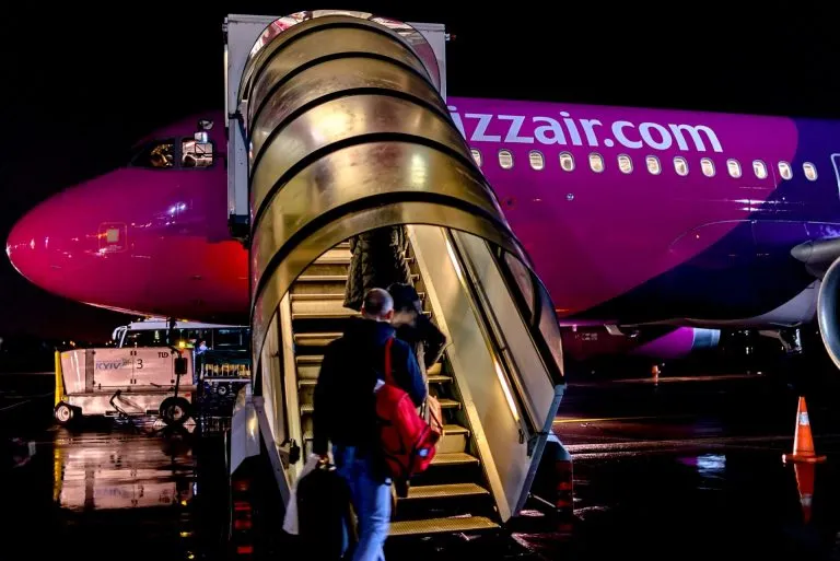 Humbja e çantës së dorës gjatë udhëtimit me Wizz Air, qytetari denoncon mungesën e përgjegjësisë