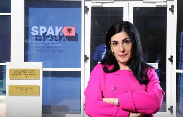 Skandali me tenderat, zbardhet lëvizja e fundit e Mirlinda Karçanajt