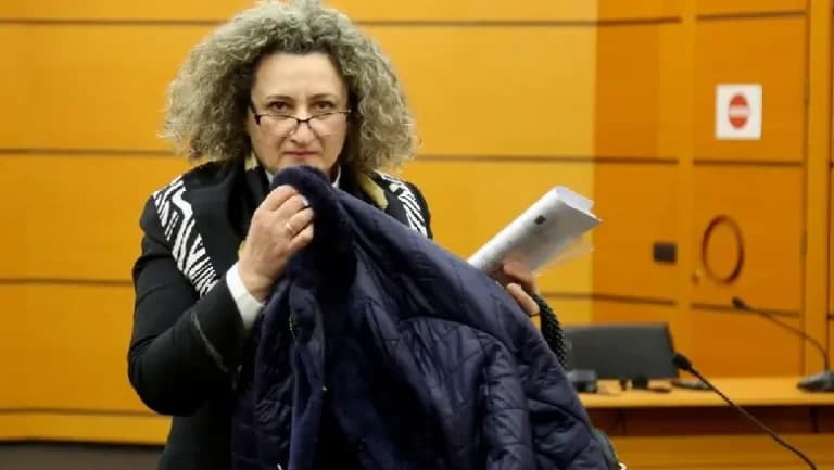 Do shkarkohet apo jo? Sot pritet vendimi për Irena Gjokën