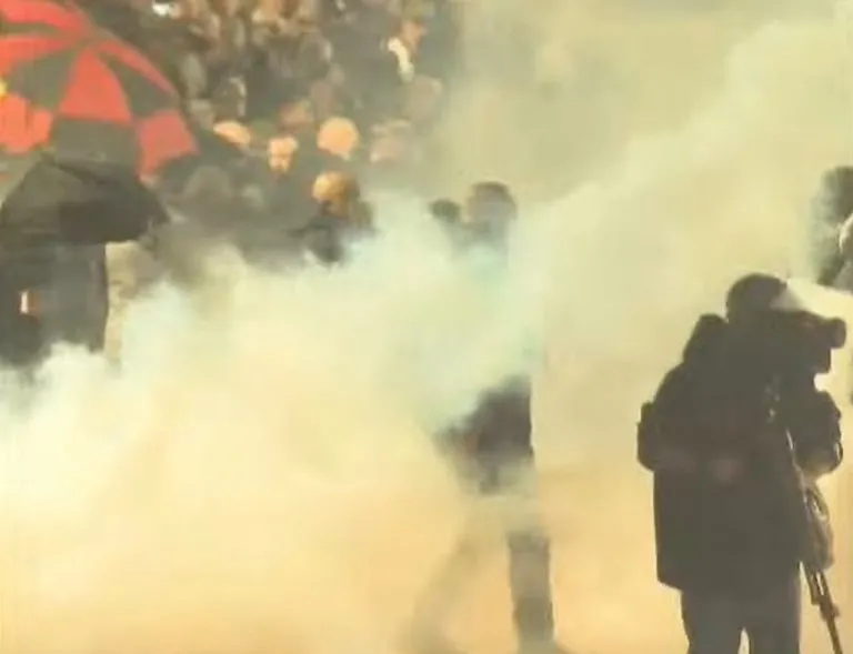 Mbyllet tubimi te Kryeministria, protestuesit nisin marshimin rrugëve të Tiranës!