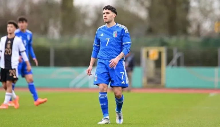 Mesfushori që u shpall kampion me Napolin lë Italinë për Shqipërinë