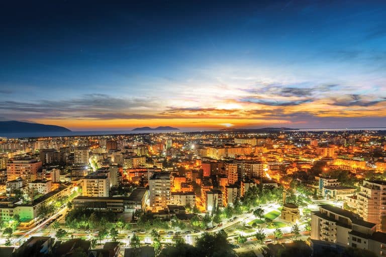 Të huajt “pushtojnë” bregdetin, apartamentet arrijnë 6 mijë euro/m²