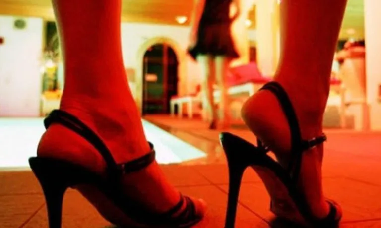Prostitucion në qendrën fizioterapeutike,, arrestohet 40-vjeçarja