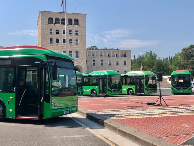 Çfarë po ndodh, Tirana pranë kolapsit nga e hëna?