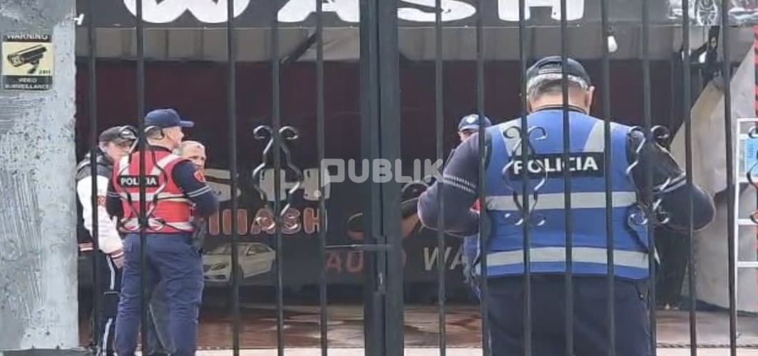FIER / Sherr me thika në një lavazh, plagoset i riu