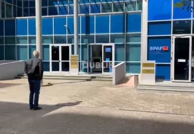 Bashkim Ulaj padi për shpifje ndaj deputetit Agron Shehaj