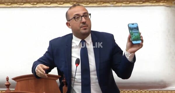 Denoncimi i Korreshit: Po na hanë minjtë në pediatrinë e Lushnjës